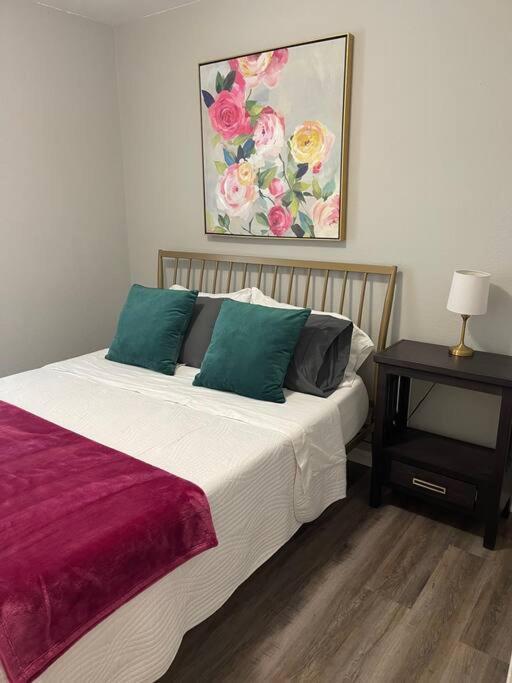 The Irene - 2 Bedroom Apt In Quilt Town, Usa Hamilton Eksteriør bilde